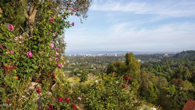 1411 Edgehill Place, Pasadena, CA 91103