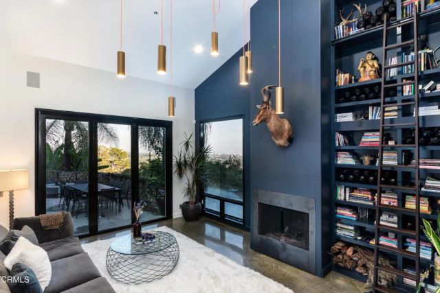1411 Edgehill Place, Pasadena, CA 91103