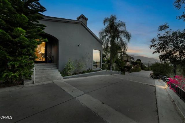 1411 Edgehill Place, Pasadena, CA 91103