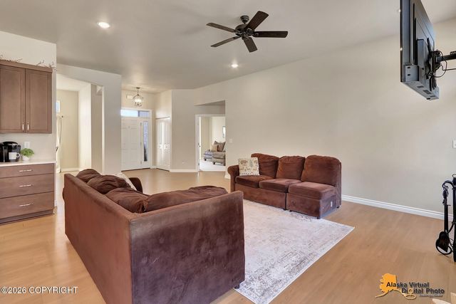 6047 E Sun Crest Drive, Wasilla, AK 99654