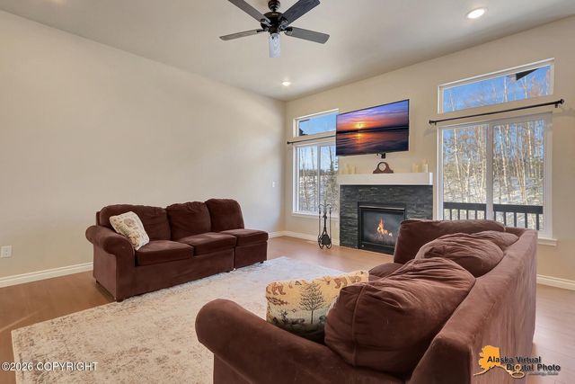 6047 E Sun Crest Drive, Wasilla, AK 99654