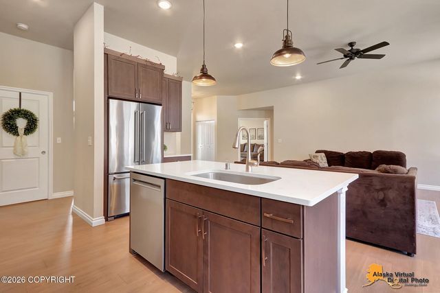 6047 E Sun Crest Drive, Wasilla, AK 99654