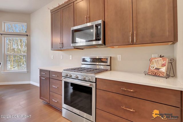 6047 E Sun Crest Drive, Wasilla, AK 99654