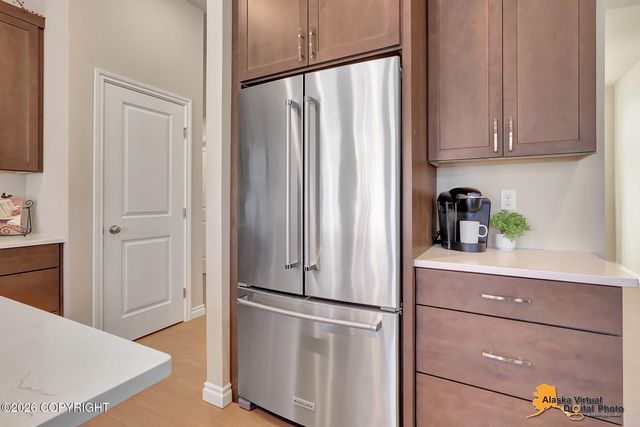 6047 E Sun Crest Drive, Wasilla, AK 99654