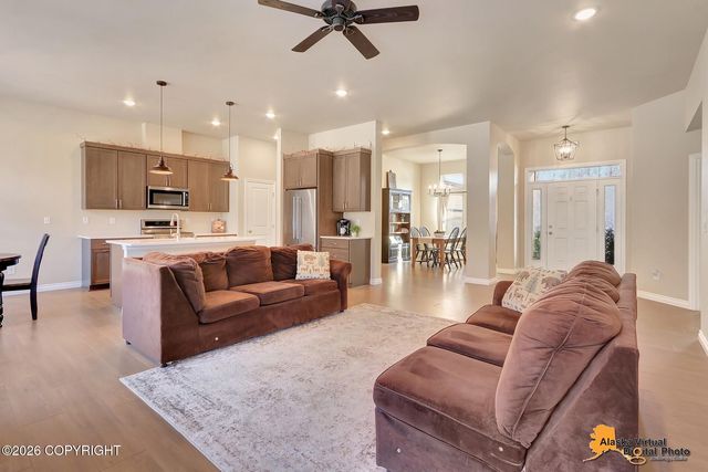 6047 E Sun Crest Drive, Wasilla, AK 99654