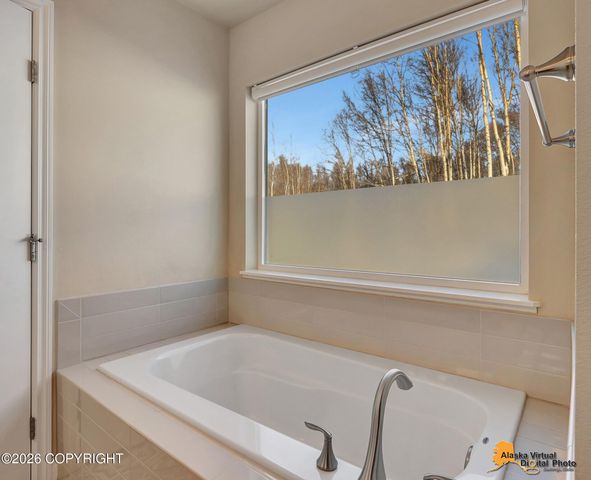 6047 E Sun Crest Drive, Wasilla, AK 99654