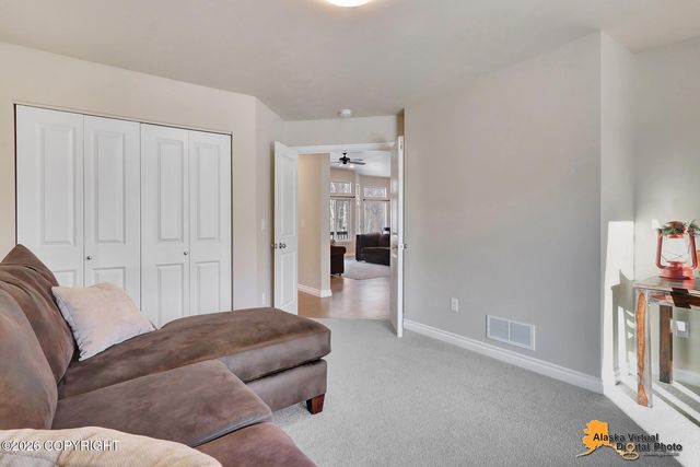 6047 E Sun Crest Drive, Wasilla, AK 99654