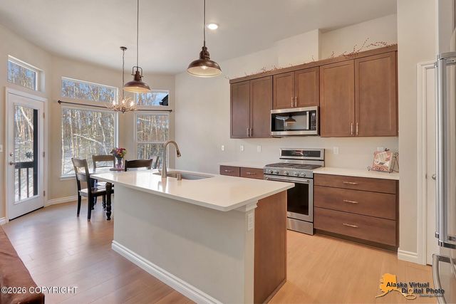 6047 E Sun Crest Drive, Wasilla, AK 99654