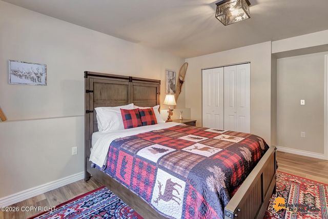 6047 E Sun Crest Drive, Wasilla, AK 99654