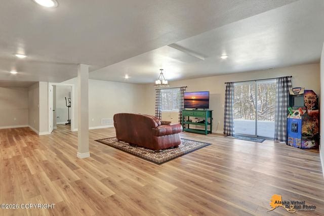 6047 E Sun Crest Drive, Wasilla, AK 99654