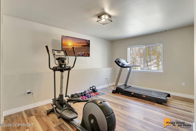 6047 E Sun Crest Drive, Wasilla, AK 99654