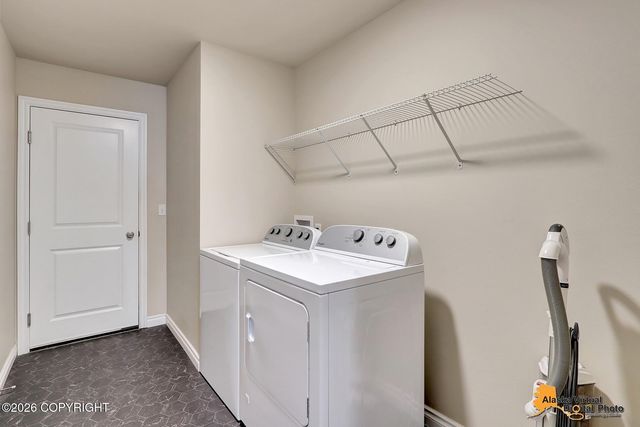 6047 E Sun Crest Drive, Wasilla, AK 99654