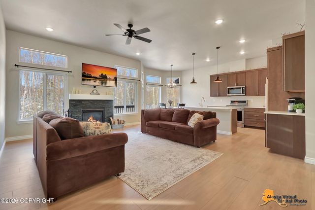 6047 E Sun Crest Drive, Wasilla, AK 99654