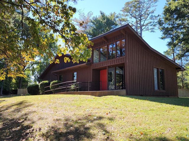 395 River Road, Decatur, TN 37322