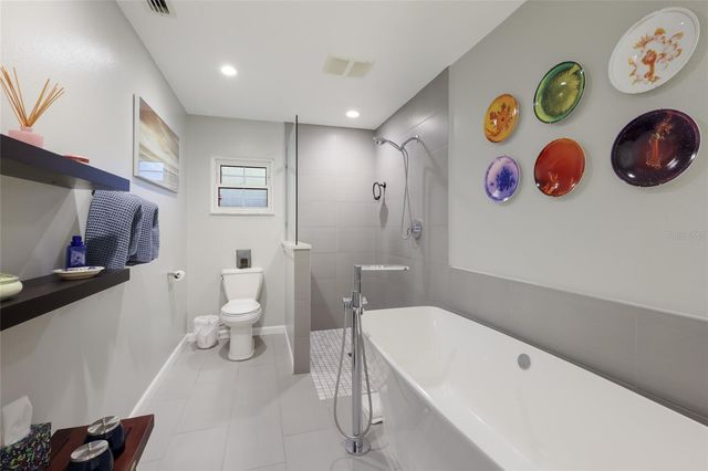 428 SAPPHIRE DRIVE, Sarasota, FL 34234