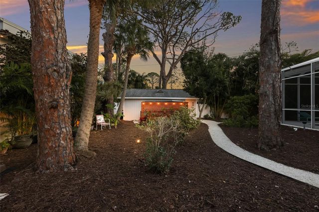 428 SAPPHIRE DRIVE, Sarasota, FL 34234