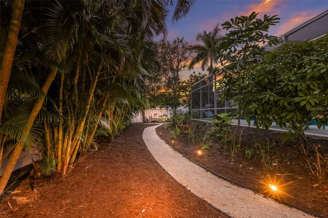 428 SAPPHIRE DRIVE, Sarasota, FL 34234