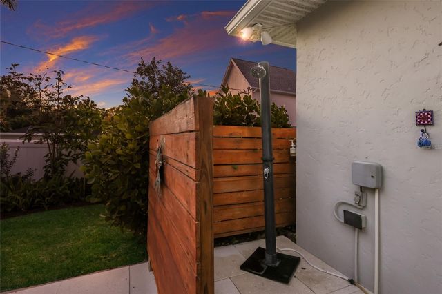 428 SAPPHIRE DRIVE, Sarasota, FL 34234