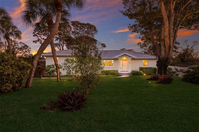 428 SAPPHIRE DRIVE, Sarasota, FL 34234