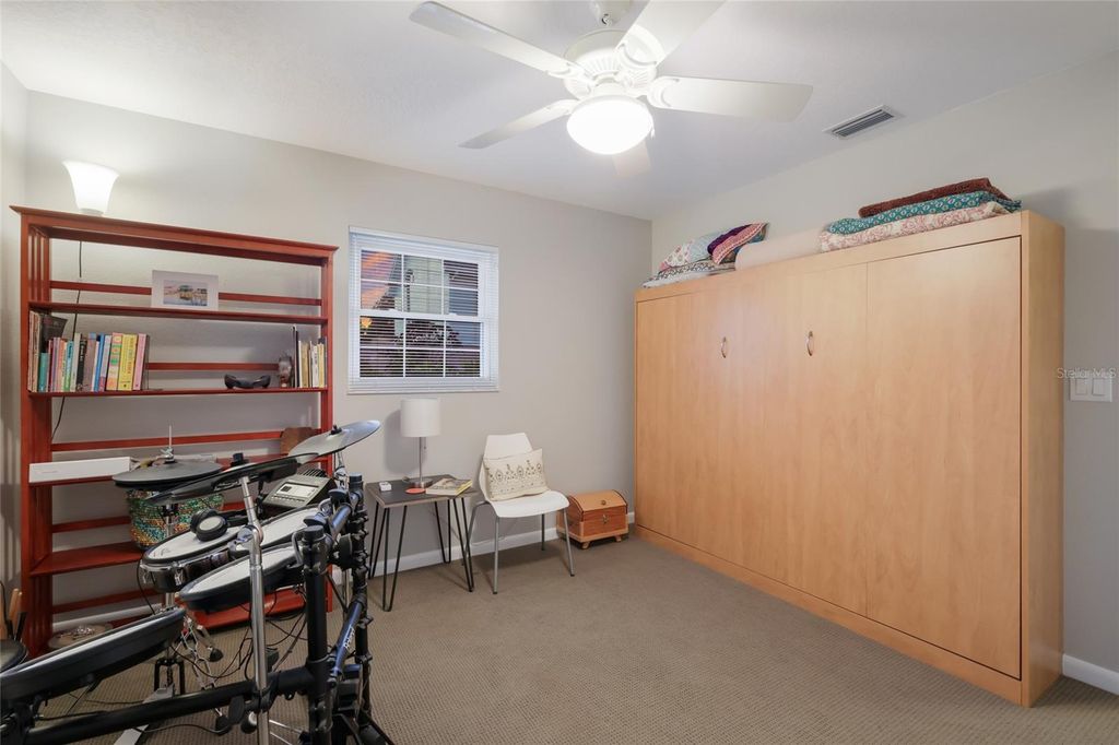 Image 28 of property listing at 428 SAPPHIRE DRIVE, Sarasota, FL 34234