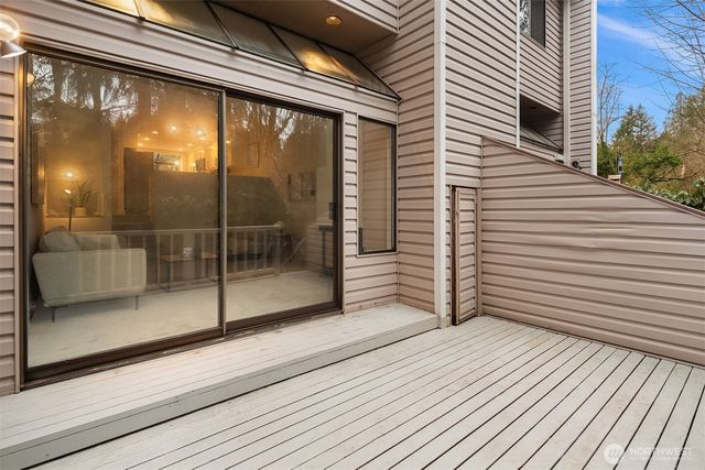 19805 15th Avenue NE #3, Shoreline, WA 98155