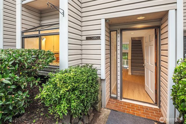 19805 15th Avenue NE #3, Shoreline, WA 98155