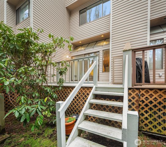 19805 15th Avenue NE #3, Shoreline, WA 98155