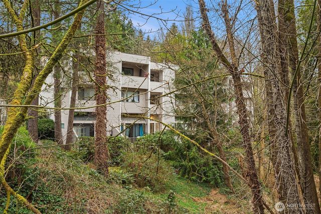 19805 15th Avenue NE #3, Shoreline, WA 98155