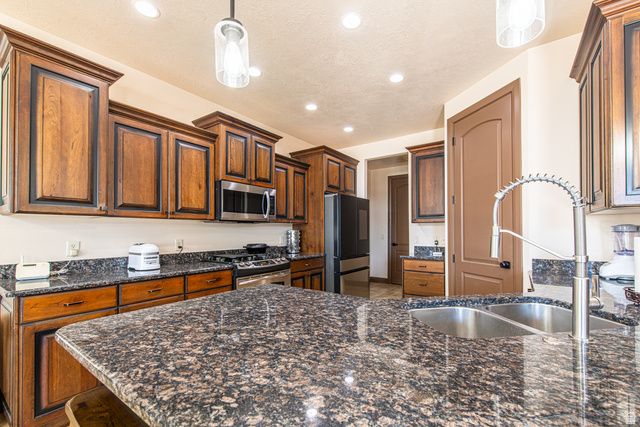 1927 W 470 ST, St. George, UT 84770