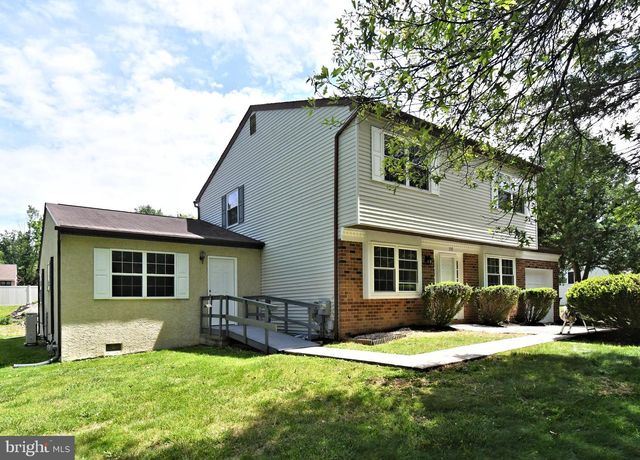 3115 GREENHILL LN, Norristown, PA 19401