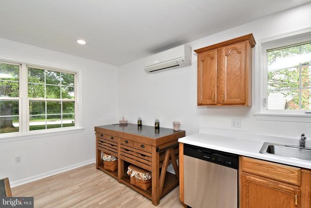 3115 GREENHILL LN, Norristown, PA 19401