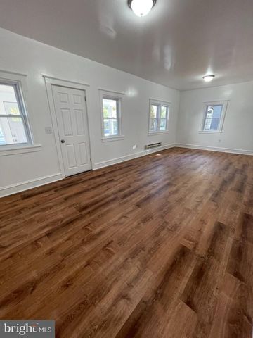 595 N BROADWAY, Deepwater, NJ 08023