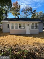 595 N BROADWAY, Deepwater, NJ 08023