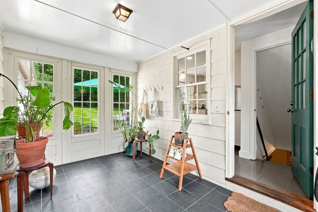 52 Blue Hills Rd, Amherst, MA 01002