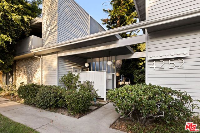 4252 Fair Avenue 10, Los Angeles, CA 91602