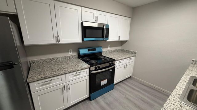 10001 Westpark Drive 86, Houston, TX 77042