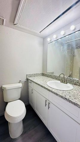 10001 Westpark Drive 86, Houston, TX 77042