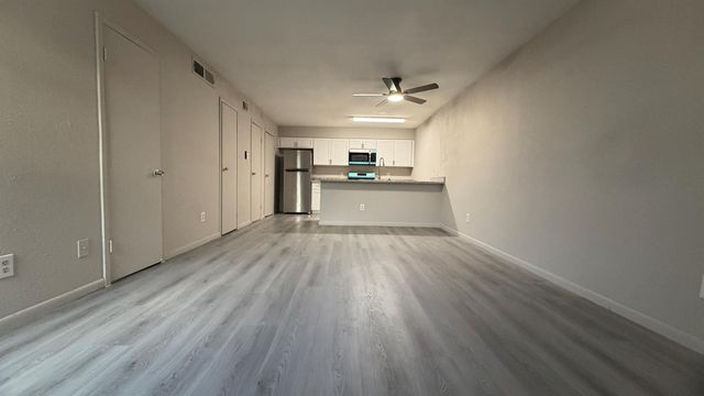 10001 Westpark Drive 86, Houston, TX 77042