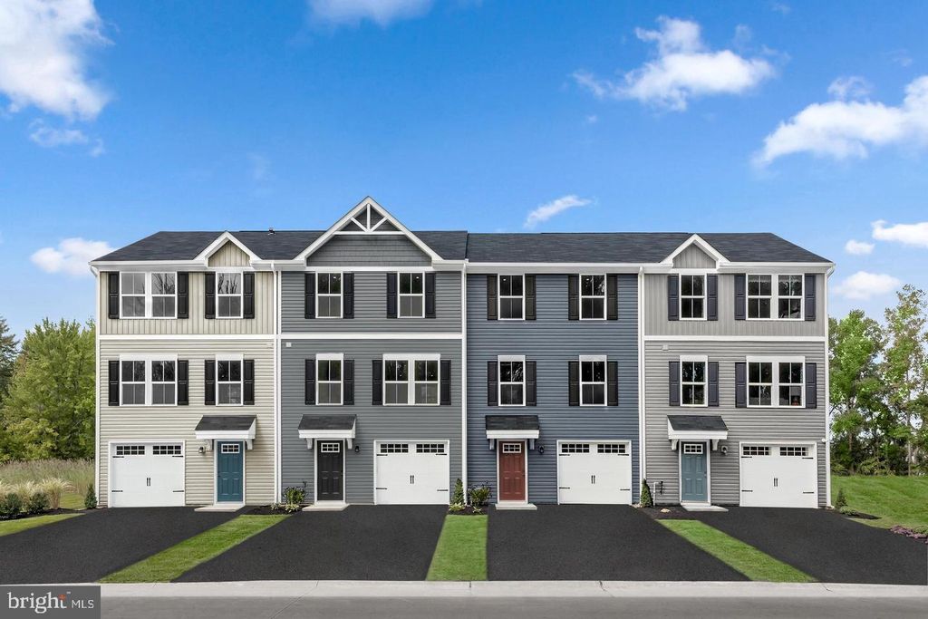 112 HAMILTON LN, Coatesville, PA 19320