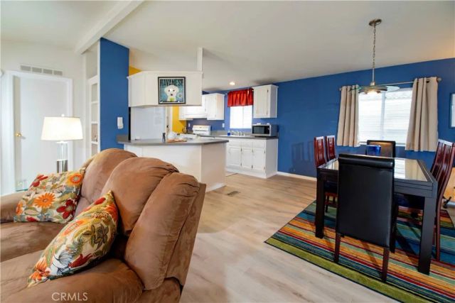 11401 Topanga Canyon 77, Chatsworth, CA 91311