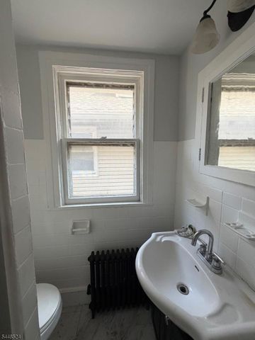 139 Osborne Ter, Newark City, NJ 07108