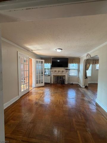 139 Osborne Ter, Newark City, NJ 07108