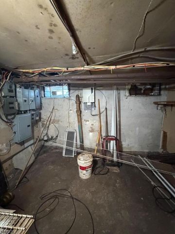 139 Osborne Ter, Newark City, NJ 07108