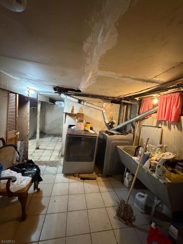 139 Osborne Ter, Newark City, NJ 07108