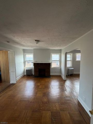 139 Osborne Ter, Newark City, NJ 07108