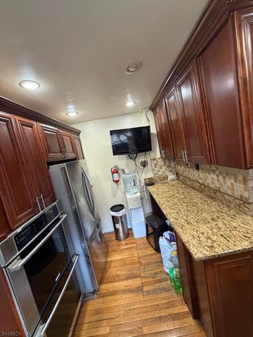 139 Osborne Ter, Newark City, NJ 07108