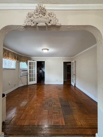 139 Osborne Ter, Newark City, NJ 07108