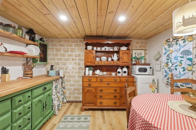 1925 PINE COURT, Deland, FL 32720