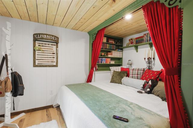 1925 PINE COURT, Deland, FL 32720