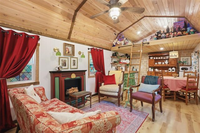 1925 PINE COURT, Deland, FL 32720